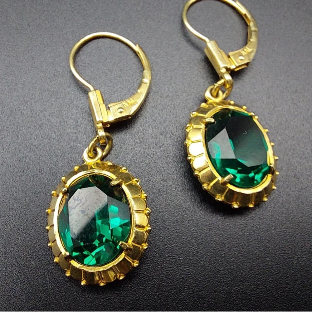 Vintage German K&L Gold and Green Earrings. Gorgeous 😍